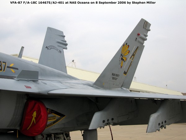 USN McDonnell-Douglas F/A-18C Hornet 164675