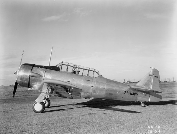 USN North American Aviation SNJ-3  6924