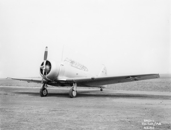 USN North American Aviation SNJ-1  1552