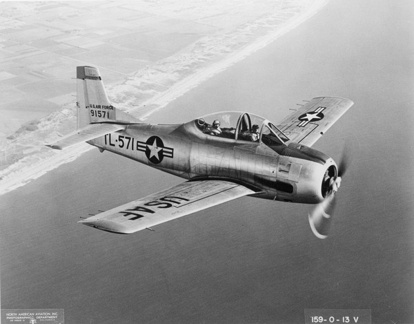 USAF North American Aviation T-28A  49-1571