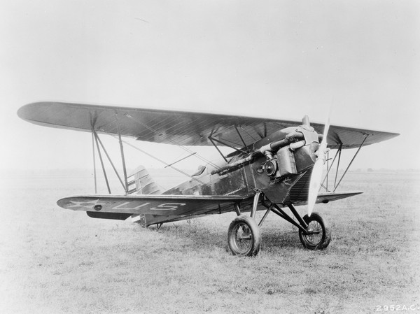  Curtiss P-2  