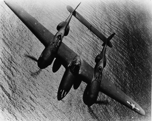  Lockheed P-38 Lightning 