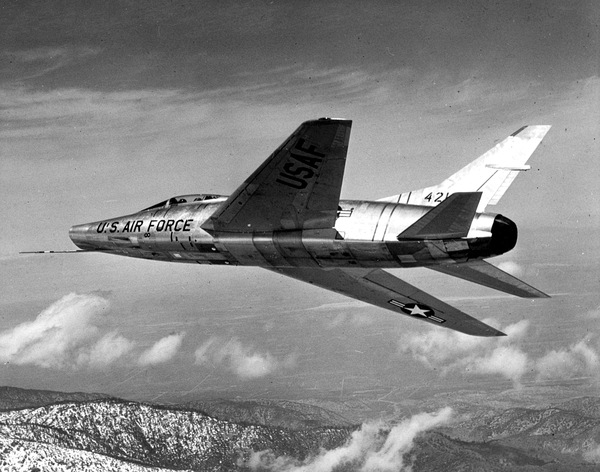 USAF North American Aviation F-100C Super Sabre 54-21__