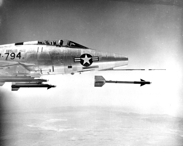  North American Aviation F-100 Super Sabre 