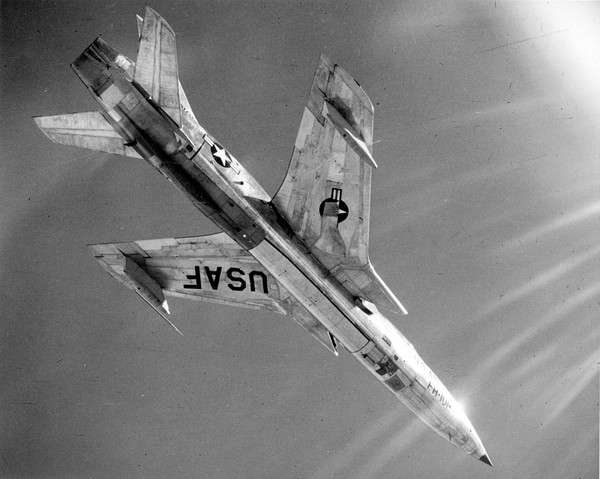 USAF Republic F-105B  54-0101
