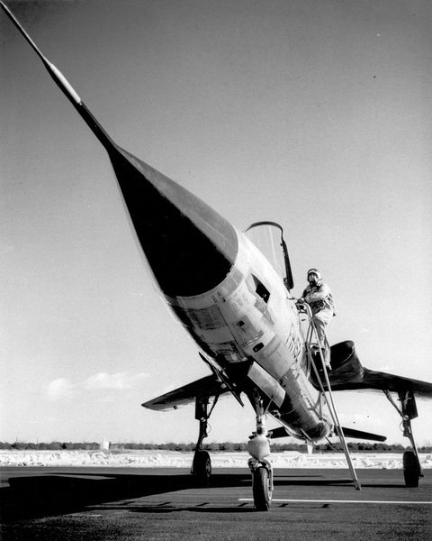 USAF Republic F-105D  58-0152